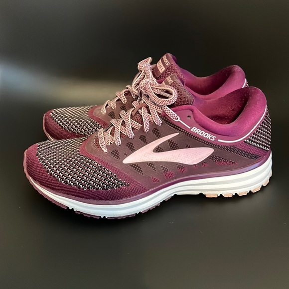 Brooks Revel 2 Athletic Shoes - Picture 1 of 5